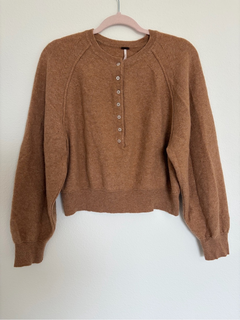 Free People Porta Cashmere Henley Light Brown Medium - Picture 3 of 7